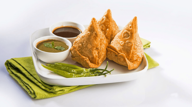 Meat Samosa (3 Pieces).