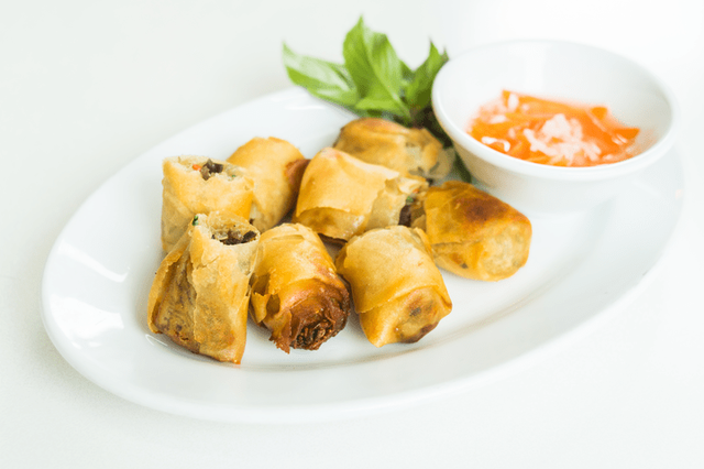 Veg Spring Roll (4 Pieces).
